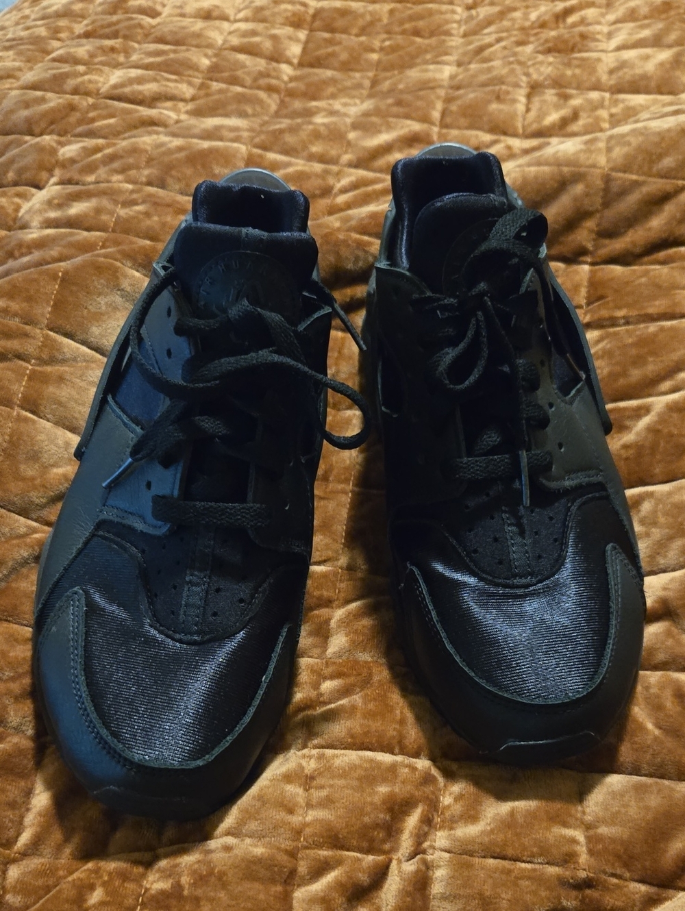 Nike Huarache Women's Black Sneakers